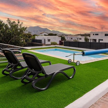Villa Volcan2 Rural Private Pool La Oliva By Holidays Home Exteriör bild