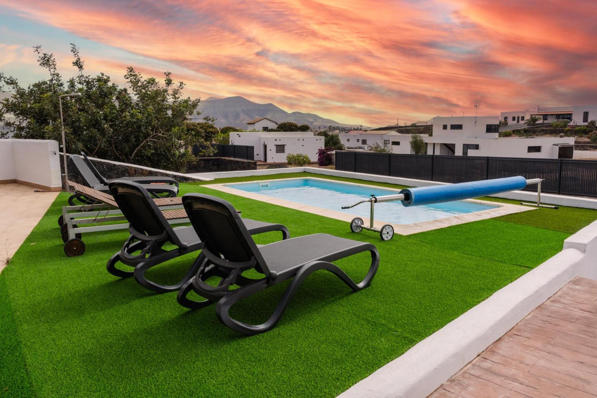 Villa Volcan2 Rural Private Pool La Oliva By Holidays Home Exteriör bild